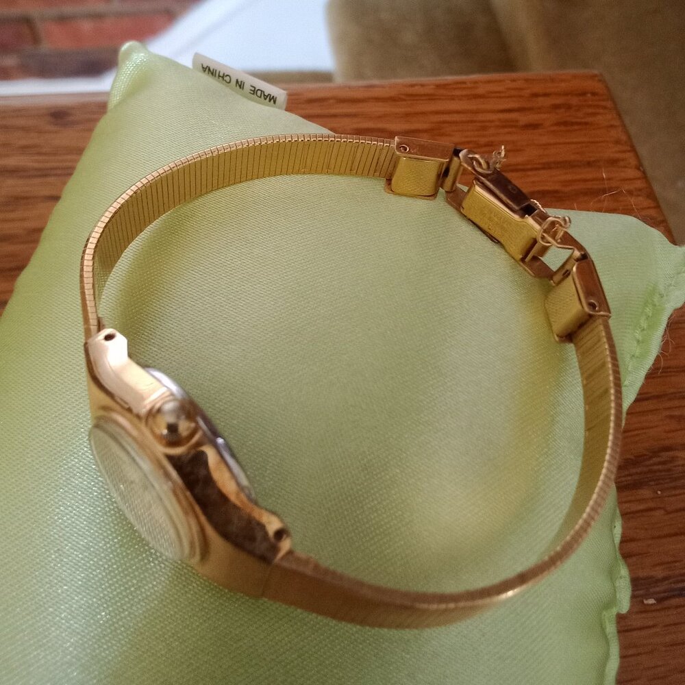 Seiko Women's Quartz Watch - Picture 6 of 6